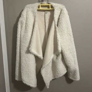 Hinge/ Nordstrom Sherpa crisp white soft open cardi waterfall front